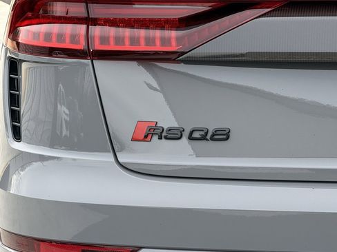 Used 2024 Audi RS Q8 image 46