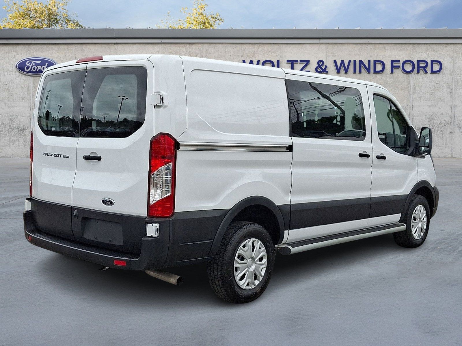 Used 2025 Ford Transit 250 Low Roof w/ Exterior Upgrade Package RWD image 6