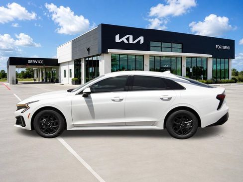 New 2026 Kia K5 LXS FWD image 8
