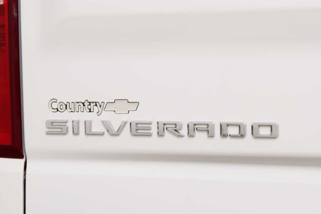 Used 2023 Chevrolet Silverado 1500 ZR2 w/ Technology Package AWD/4WD image 26