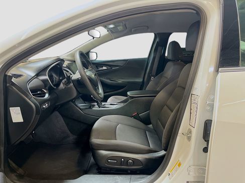 Used 2024 Chevrolet Malibu LT FWD image 20