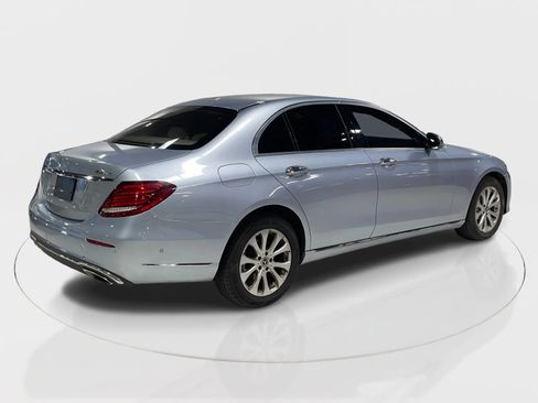 Used 2017 Mercedes-Benz E 300 4MATIC w/ Premium 1 Package image 10