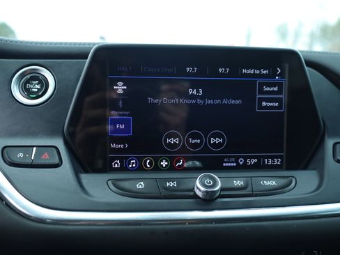 Used 2022 Chevrolet Blazer LT image 9