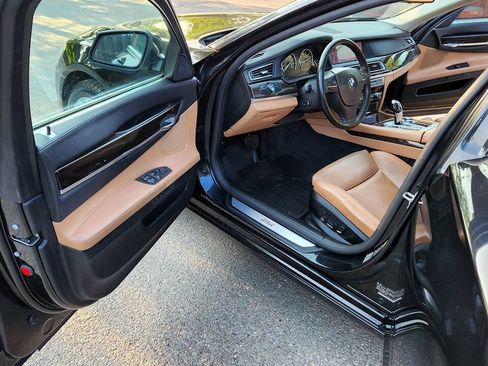 Used 2011 BMW 750Li xDrive AWD/4WD image 26
