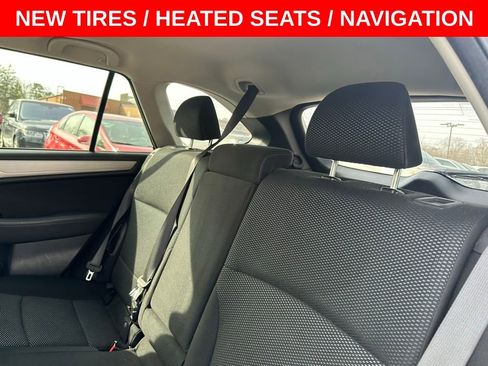 Used 2018 Subaru Outback 2.5i Premium image 19