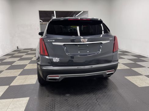 Used 2022 Cadillac XT5 Premium Luxury image 3