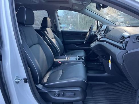 New 2026 Honda Odyssey Elite image 9
