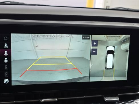 Used 2024 Kia Carnival SX Prestige image 24