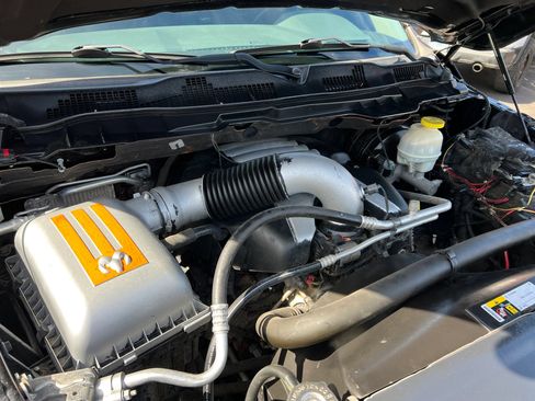 Used 2017 RAM 1500 Classic SLT AWD/4WD image 31