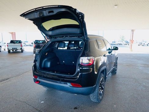 Used 2024 Jeep Compass Trailhawk image 6