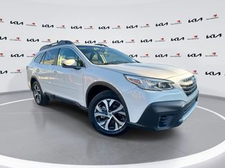 Used 2022 Subaru Outback Limited video 1