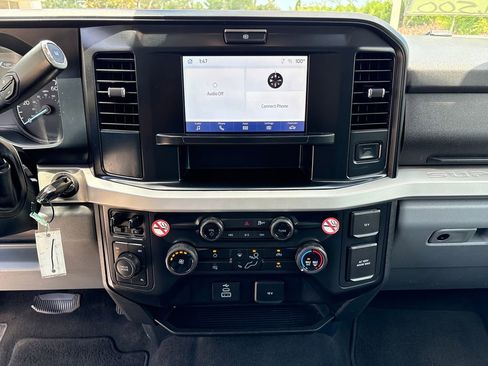 Certified 2025 Ford F250 XLT AWD/4WD image 29