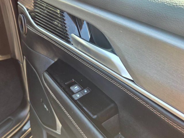 Used 2025 Jeep Wagoneer L Series II AWD/4WD image 29