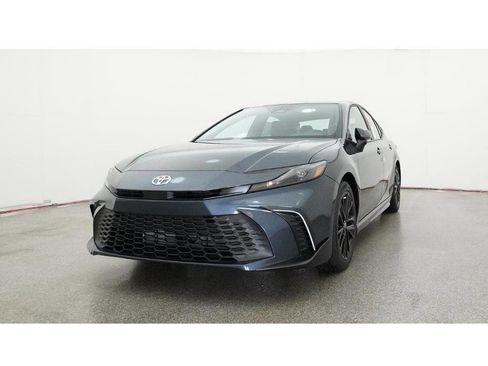 New 2026 Toyota Camry SE image 39