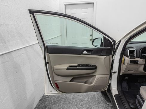 Used 2021 Kia Sportage LX FWD image 10