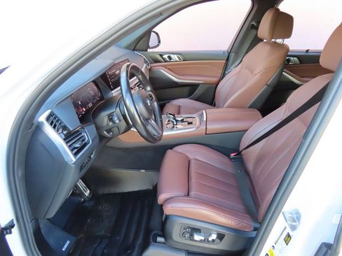 Used 2022 BMW X5 xDrive40i AWD/4WD image 23