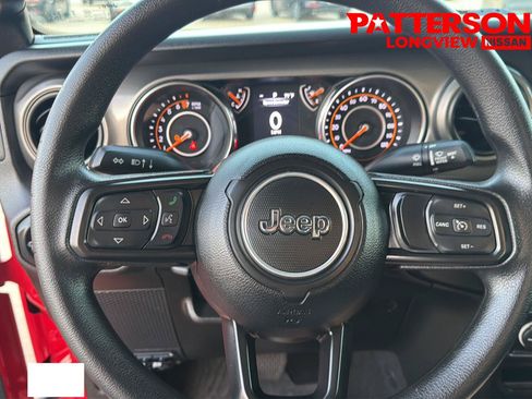 Used 2023 Jeep Gladiator Sport AWD/4WD image 13