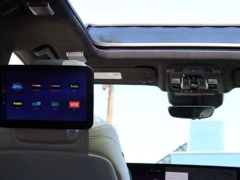 Used 2025 Cadillac Escalade Sport Platinum AWD/4WD image 58