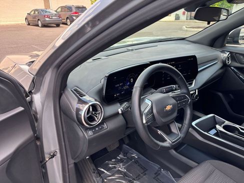 Used 2025 Chevrolet Equinox LT AWD/4WD image 33