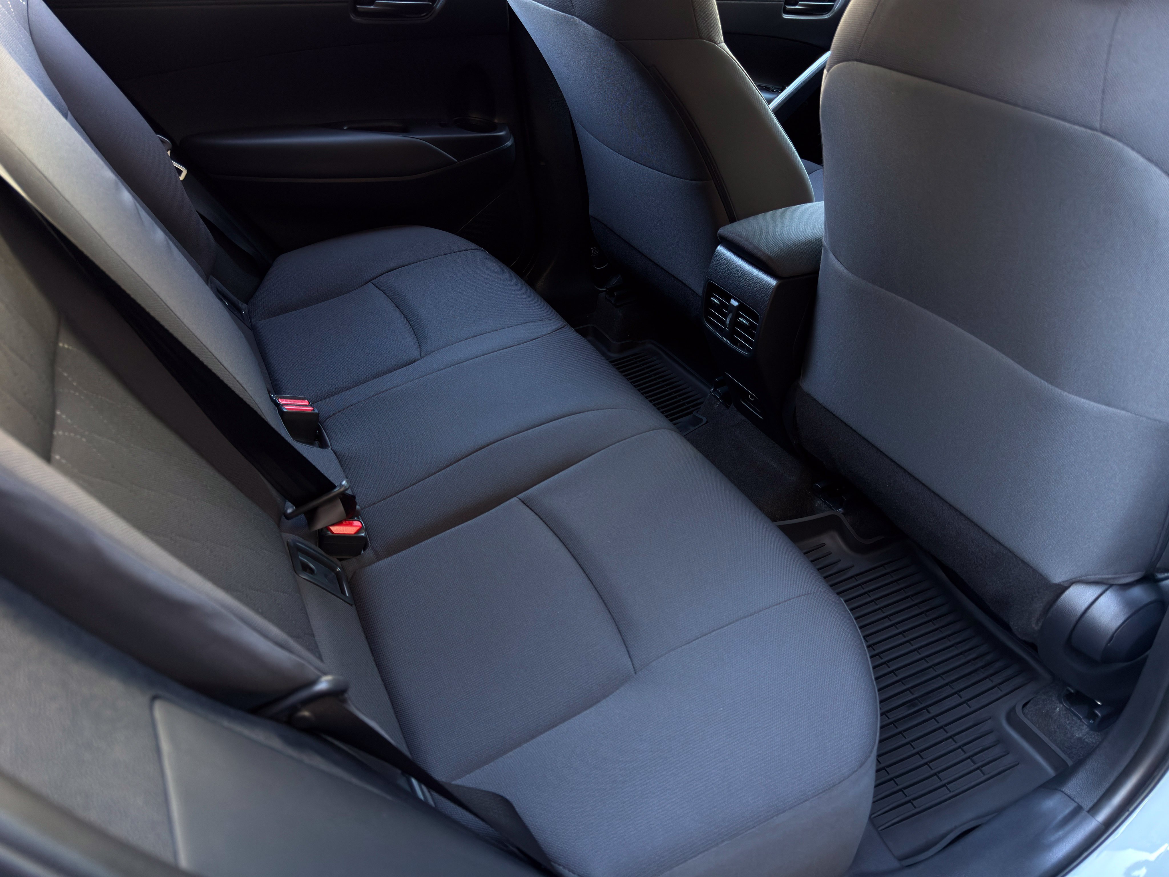 Certified 2025 Toyota Corolla Cross LE FWD image 21