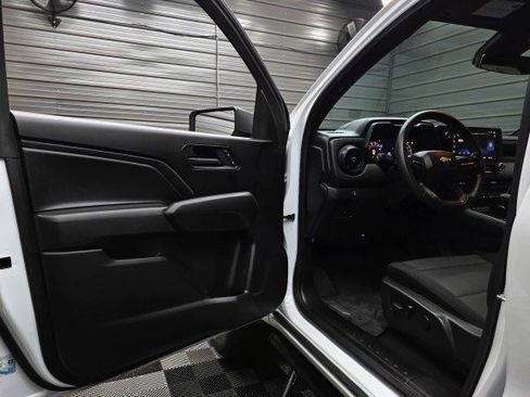 Used 2024 Chevrolet Colorado W/T w/ WT Convenience Package II AWD/4WD image 31