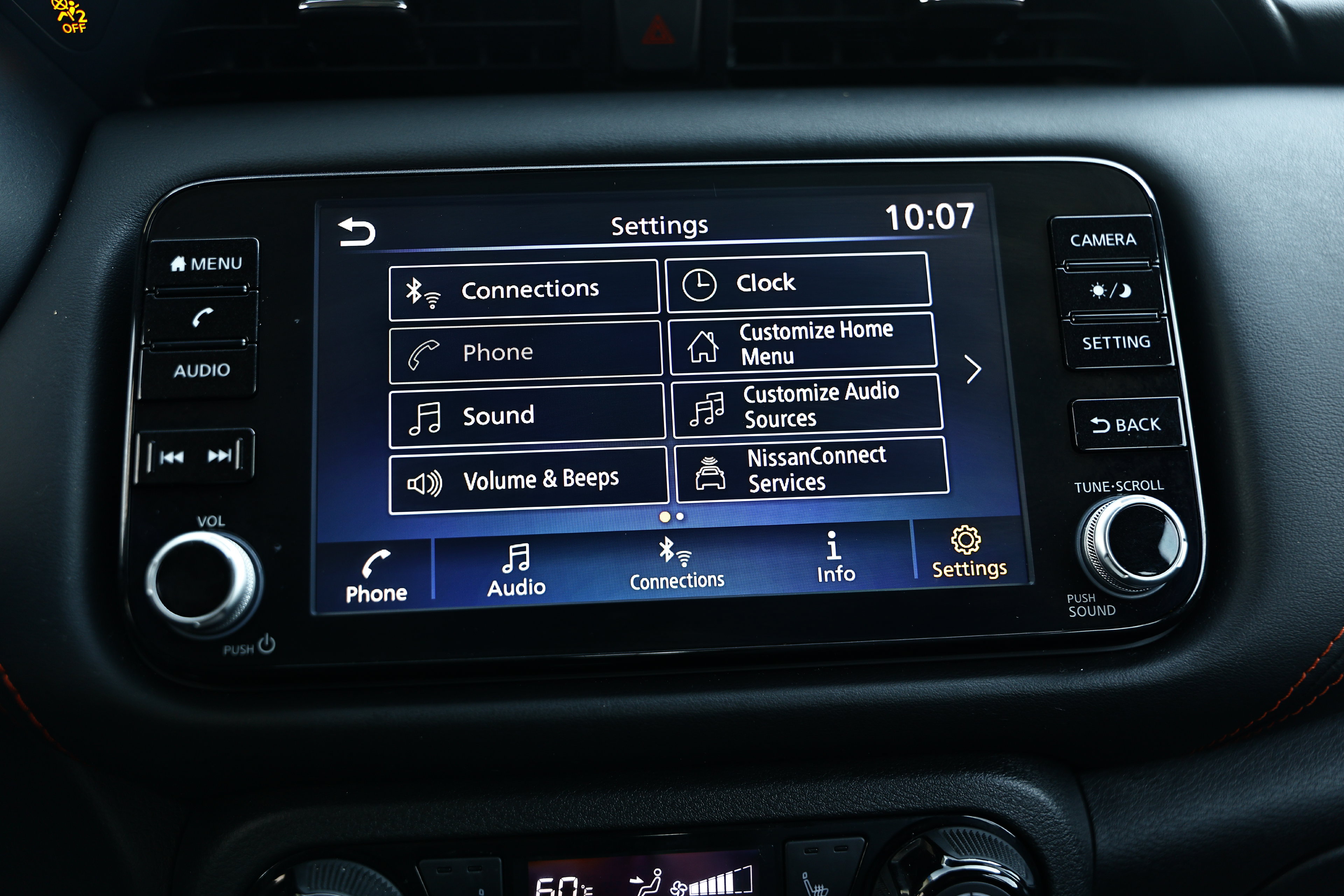 Used 2024 Nissan Kicks SR w/ SR Premium Package FWD image 35