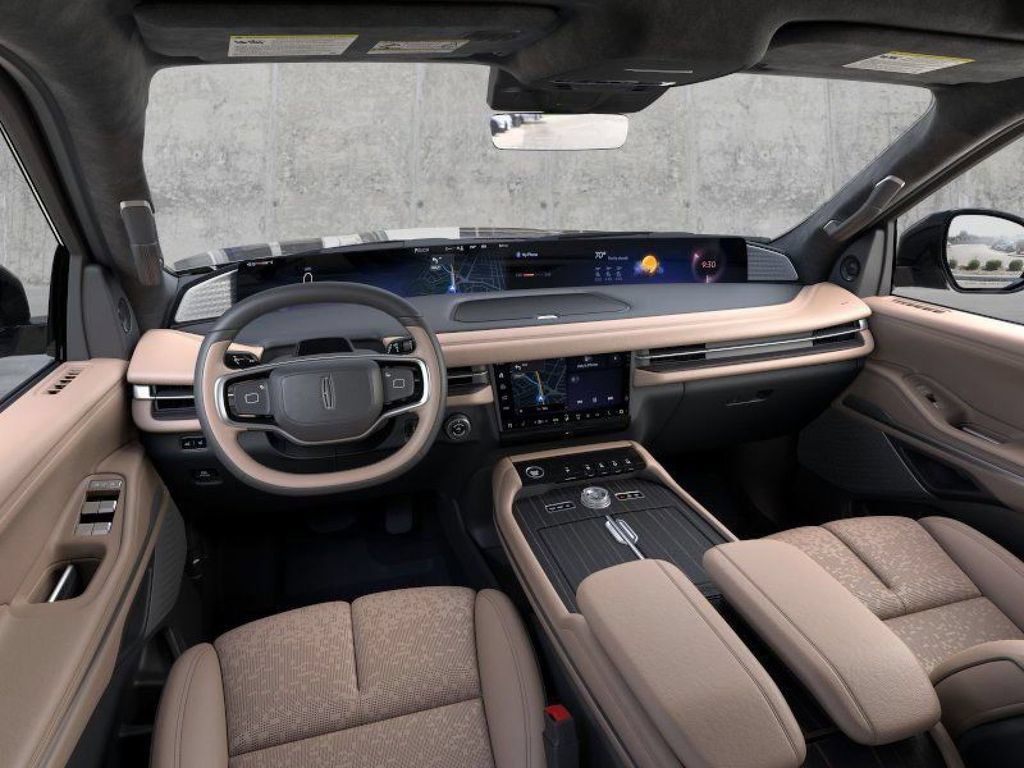 New 2025 Lincoln Navigator Black Label AWD/4WD image 9