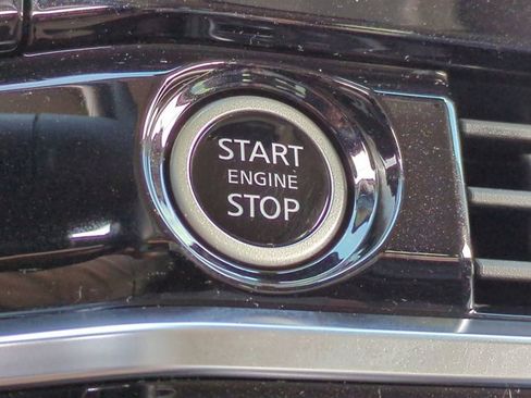 Used 2024 Nissan Pathfinder Platinum w/ Black Appearance Package image 29