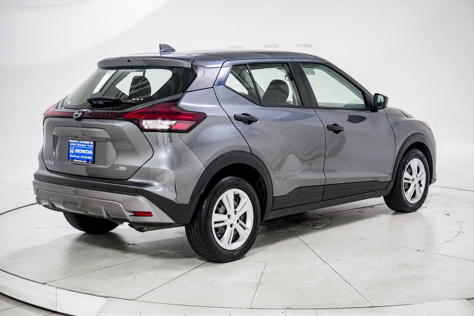 Used 2023 Nissan Kicks S FWD image 10