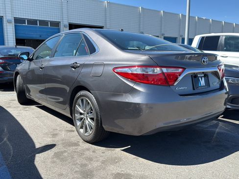 Used 2016 Toyota Camry XLE w/ Moonroof Package FWD image 2
