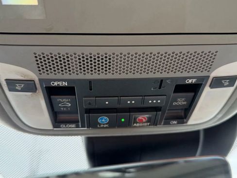 Used 2016 Acura TLX w/ Technology Package FWD image 39