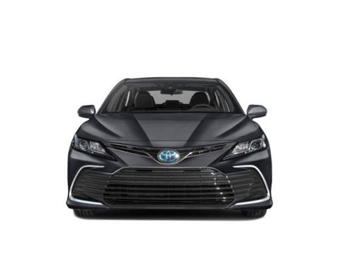 Used 2022 Toyota Camry XLE w/ Navigation Upgrade Package FWD image 4