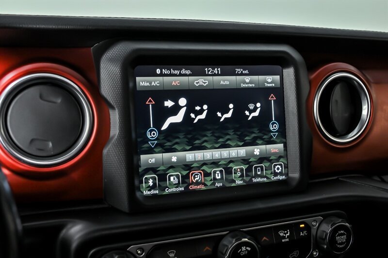 Used 2020 Jeep Gladiator Rubicon AWD/4WD image 25
