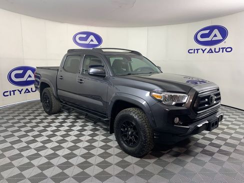 Used 2022 Toyota Tacoma SR5 RWD image 1