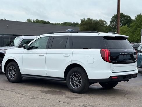 Used 2025 Ford Expedition Active AWD/4WD image 40