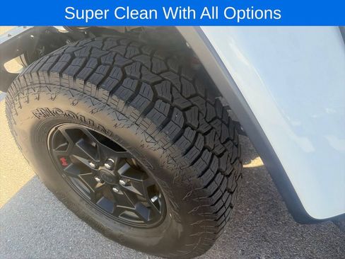 Used 2020 Jeep Gladiator Rubicon AWD/4WD image 15