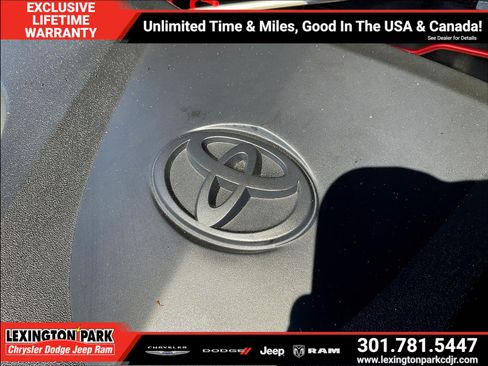 Used 2021 Toyota RAV4 XLE w/ Convenience Package AWD/4WD image 30