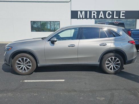 Used 2023 Mercedes-Benz GLC 300 4MATIC image 3