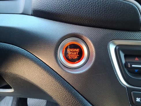 Used 2023 Honda Ridgeline Sport image 12