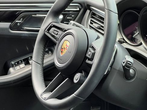 Certified 2026 Porsche Macan AWD/4WD image 23