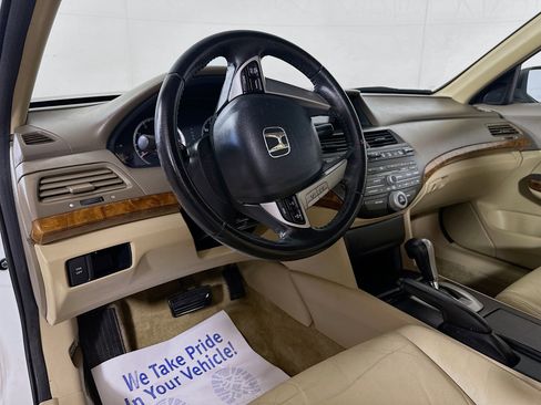 Used 2010 Honda Accord EX-L image 9