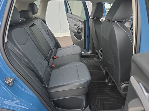New 2026 Volkswagen Tiguan SE AWD/4WD image 18