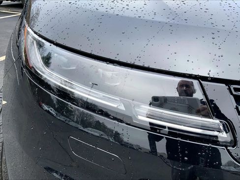 New 2026 Land Rover Range Rover Sport SE AWD/4WD image 15