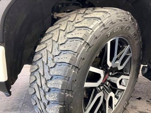 Used 2020 GMC Sierra 1500 AT4 w/ AT4 Premium Package image 32