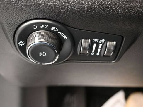 Used 2023 Jeep Compass Latitude AWD/4WD image 22