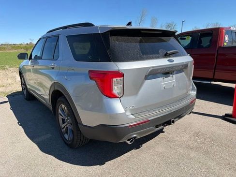 Certified 2023 Ford Explorer XLT w/ Equipment Group 202A AWD/4WD image 9