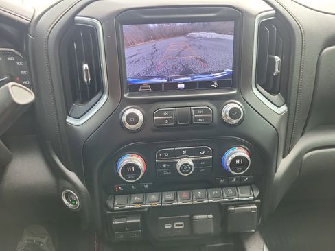 Used 2020 GMC Sierra 1500 AT4 w/ AT4 Preferred Package AWD/4WD image 26
