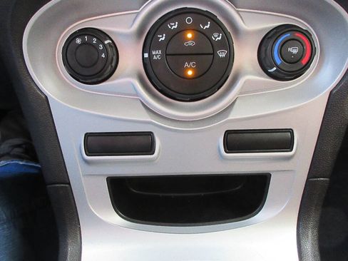 Used 2019 Ford Fiesta SE FWD image 35