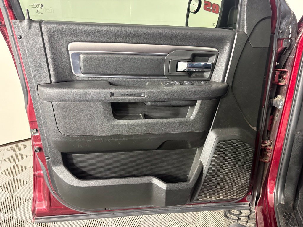 Used 2022 RAM 1500 Warlock AWD/4WD image 16