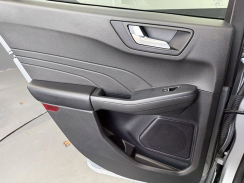 Used 2024 Ford Escape ST-Line image 43